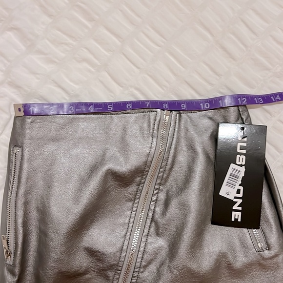 Silver Faux Leather Mini Skirt - Picture 7 of 7